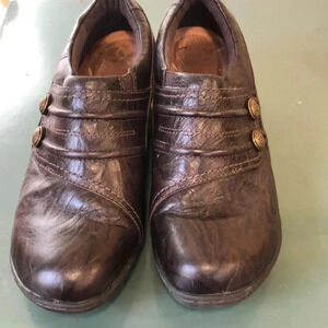 Clarks slip ons
